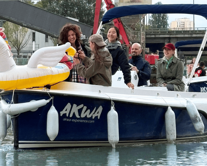 CSE Paris Offer | Electric Boat Tour with AKWA - CSE Paris Electric Boat Offer